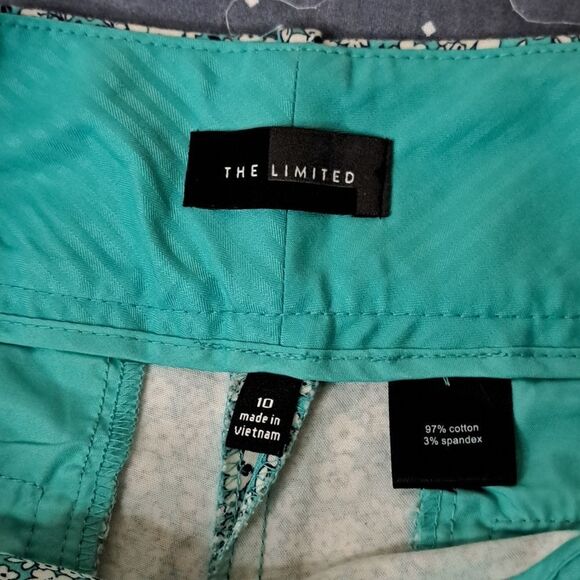 The Limited floral shorts size 10 - Picture 2 of 5